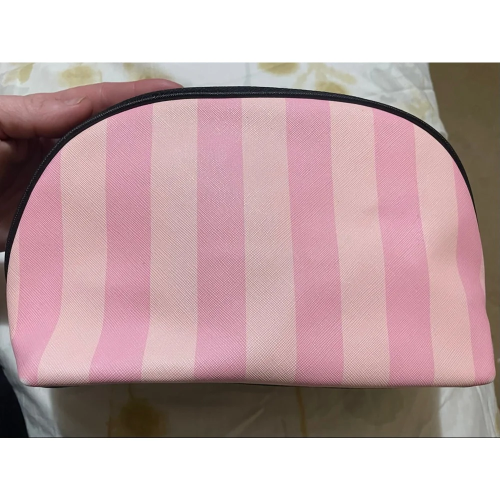 Women's Victoria's Secret Cosmetic Bag One Size Pink Black Floral